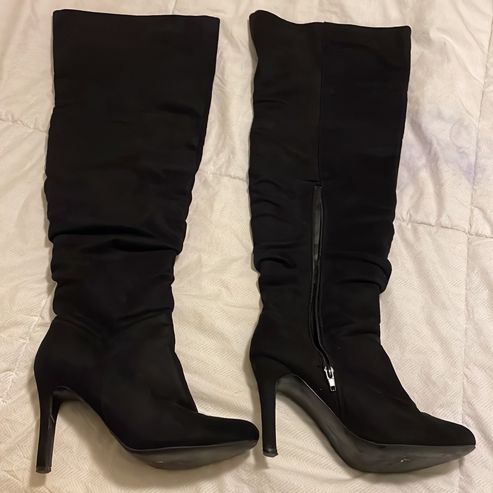 Black suede zippered boots size 8W 4 inch heels sexy knee length